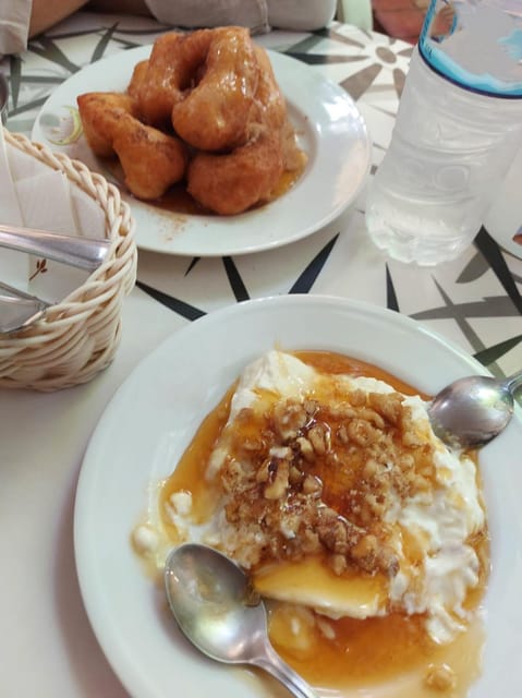 Food Tour evenings and Sundays - Plaka: a gentle introduction to Greek food