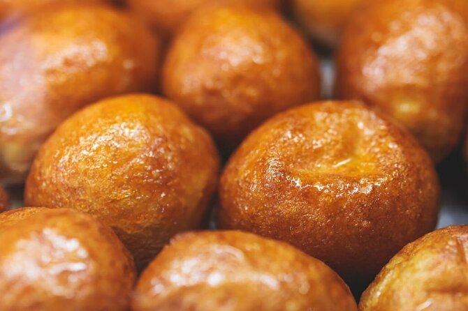 Food Tour in Athens - Starting with koulouri at Syntagma Square