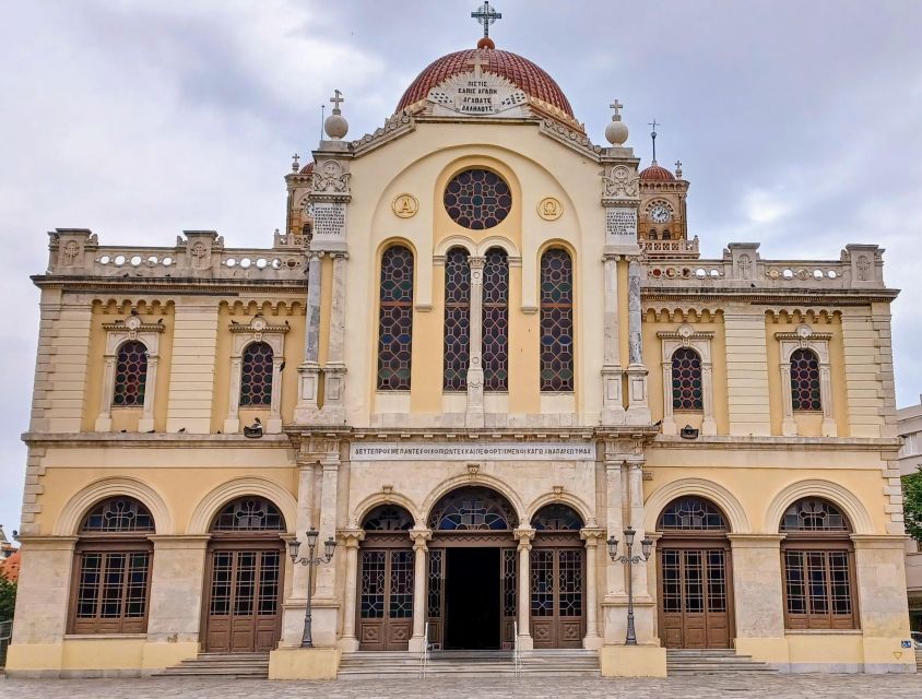 Food Tour in Heraklion – Discover Cretan Flavors - A traditional taverna and Cretan meze