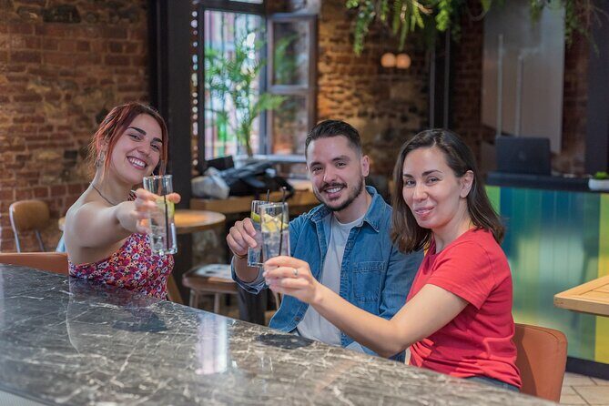 Friday Night Pub Crawl in Thessaloniki, Greece - Meeting at The Pub Thessaloniki: your first drink and your bearings