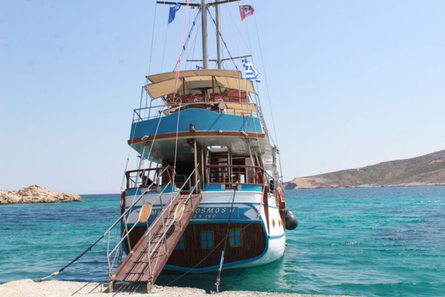 From Ag Anna: Rina's Cave and Ano and Kato Koufonisi Cruise - Onboard life: boat comfort, sunbeds, and what you’ll actually do