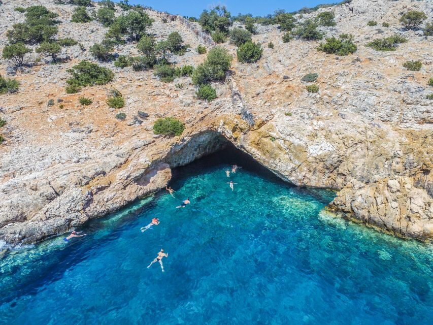 From Ag Anna: Rina's Cave and Ano and Kato Koufonisi Cruise - The schedule: your day from Agia Anna to Ano Koufonisi