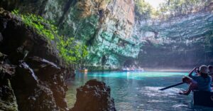 From Argostoli: Melissani Lake & Drogarati Caves Tour - Getting to the caves from Argostoli: coach comfort and real travel time