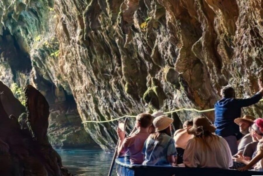 From Argostoli: Melissani Lake & Drogarati Caves Tour - Logistics that can make or break your day