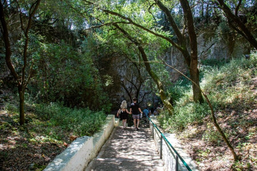 From Argostoli: Melissani Lake & Drogarati Caves Tour - Who should book this tour (and who shouldn’t)