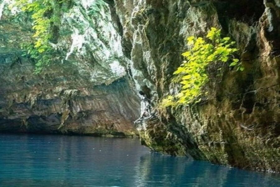 From Argostoli: Melissani Lake & Drogarati Caves Tour - Should you book the Argostoli Drogarati and Melissani tour?