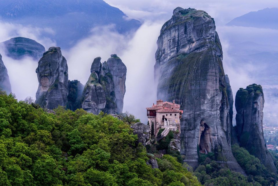 From Athens: 2 Days Meteora, Thermopylae & Delphi Tour - Choosing the sunset or midday Meteora option
