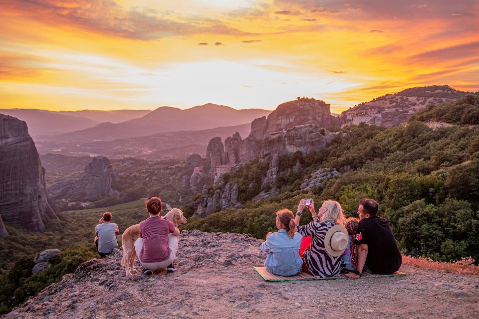 From Athens: 2 Days Meteora, Thermopylae & Delphi Tour - Thermopylae, a brief stop with a big story