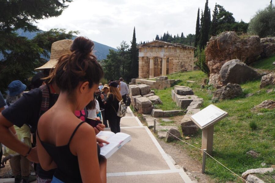 From Athens: Day Tour to Delphi - Athens to Delphi: the Boeotia drive and Mount Parnassus approach
