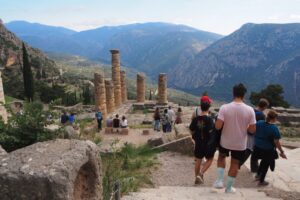 From Athens: Day Tour to Delphi - The coffee break and how to keep the day smooth