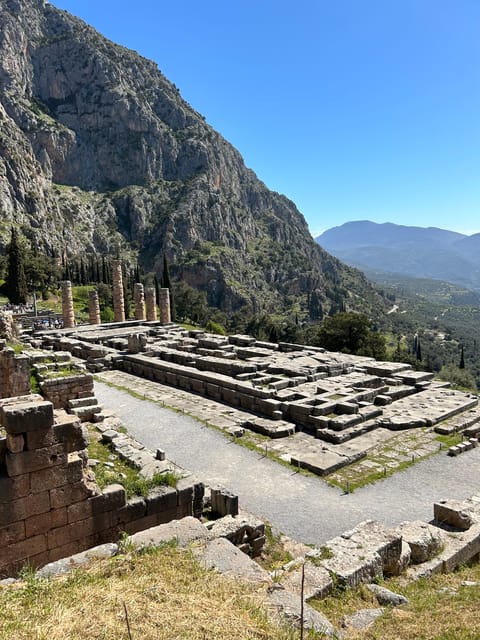 From Athens: Delphi and Arachova Private Tour - One hour among the ruins at Delphi