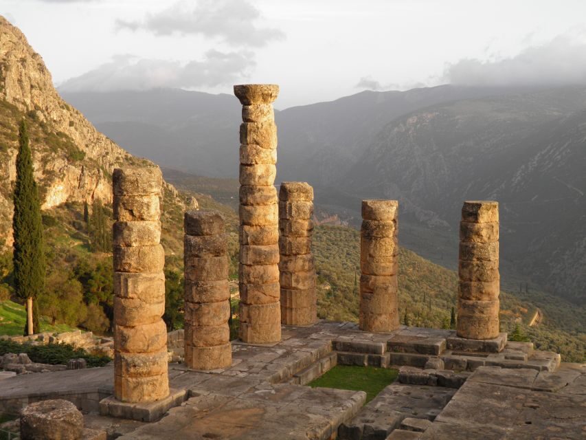 From Athens: Delphi and Meteora 2-Day Tour with Hotel - Delphi and the Temple of Apollo: what you’ll actually get