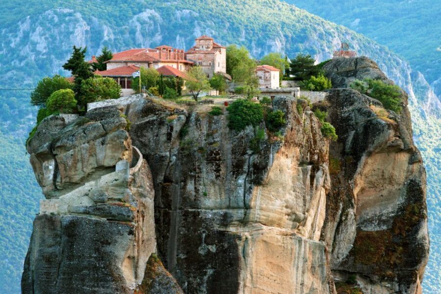 From Athens: Explore Ancient Greece 4-Day Tour - Day 3: Delphi Morning Atmosphere, Then Kalambaka and Meteora Country