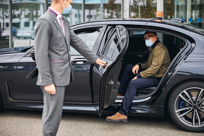From Athens Intl. Airport to Athens centre - What to Do With the Driver Once You’re In the Car