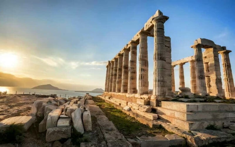 From Athens: Lake Vouliagmeni Spa & Temple of Poseidon Tour - Food on your own: don’t plan around a free lunch