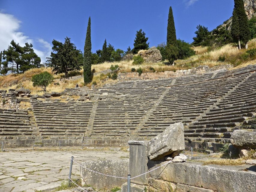 From Athens: Private Delphi and Thermopylae Guided Day Trip - Arachova break and a traditional Delphi lunch with views