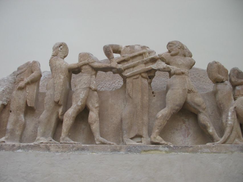 From Athens: Private Delphi and Thermopylae Guided Day Trip - Private, luxury transport: what you gain over a bus day