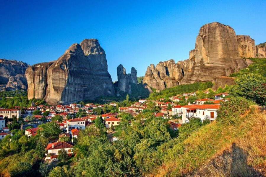 From Athens: Private Full-Day Meteora and Kastraki Tour - The Meteora magic: rock-top monasteries that change how you see Greece