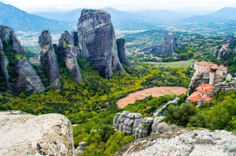 From Athens: Private Full-Day Meteora and Kastraki Tour - Price and logistics: what $314 per person really buys you