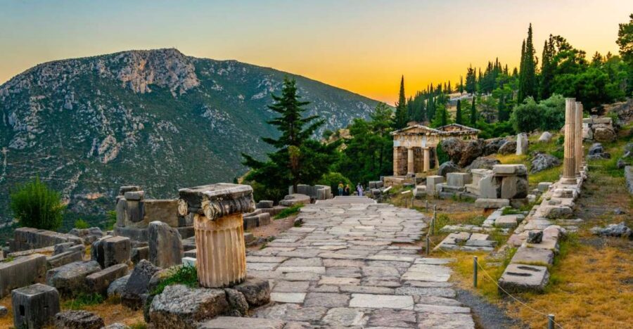 From Athens: Temple of Apollo and Oracle Delphi Day Trip - Entering the UNESCO ruins: skip-the-line access that’s actually worth it