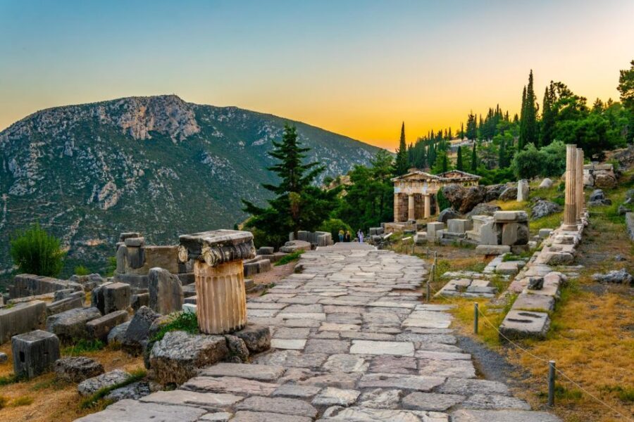 From Athens: Temple of Apollo and Oracle Delphi Day Trip - Price and value: why $140 can work (or not)