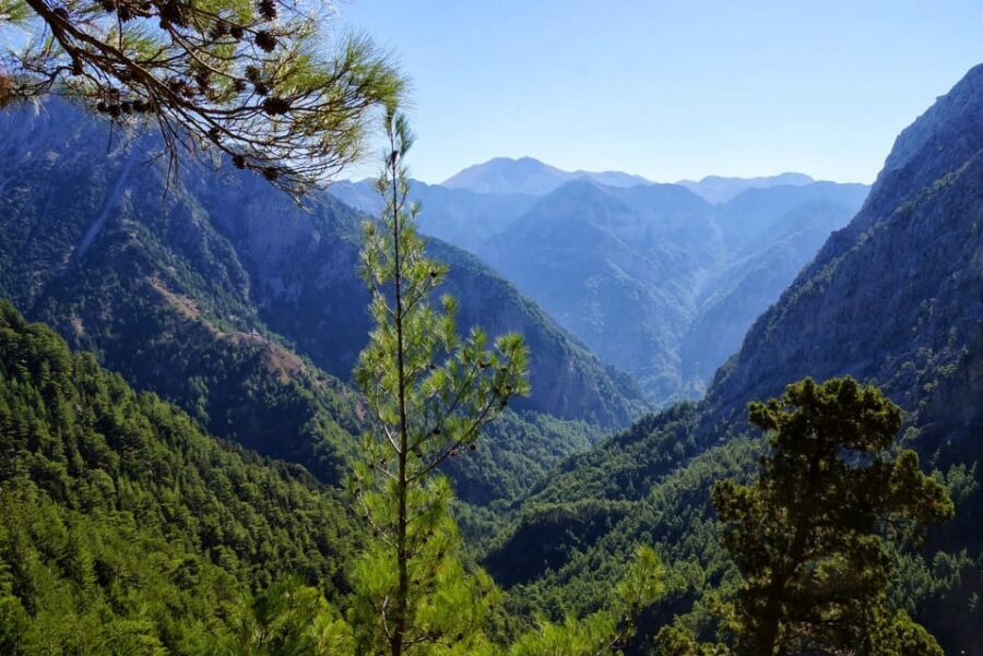 From Chania/Rethymno: Samaria Gorge Easy Way - Quick Take: What Makes the Samaria Gorge Easy Way Work
