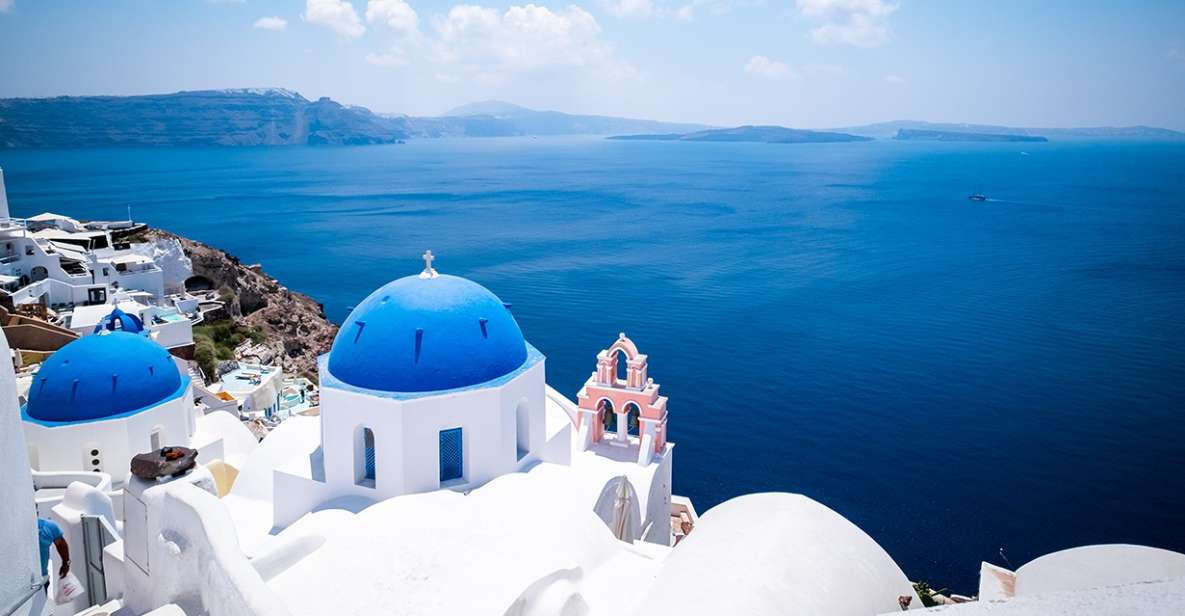 From Heraklion: Guided Day Trip To Santorini Island - The coach ride across Santorini