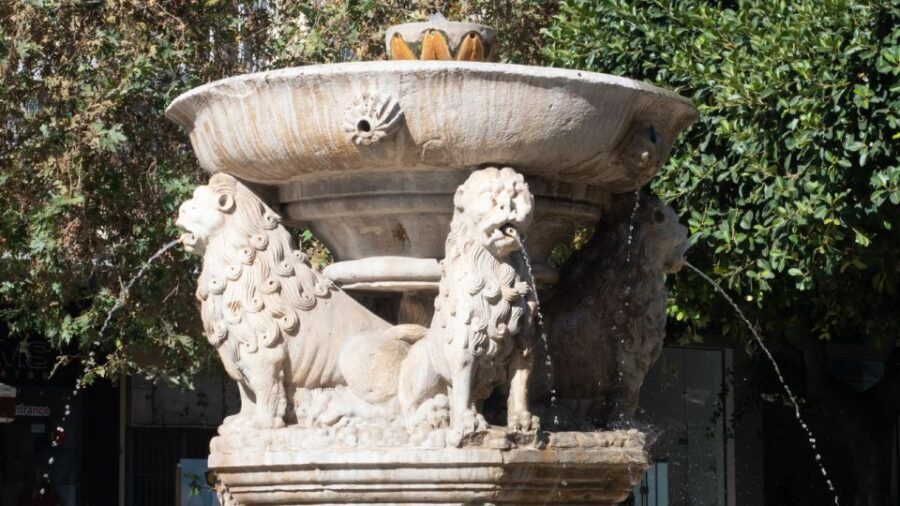 From Heraklion: Historical Center City Tour & Knossos Palace - Price and value: $47 plus tickets that you should budget for