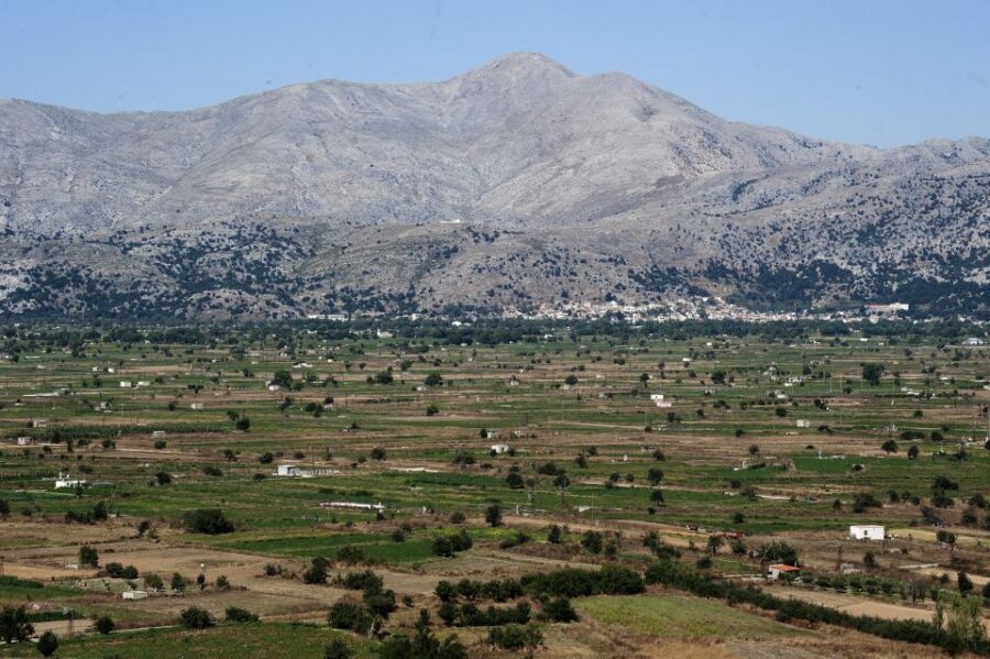 From Heraklion: Knossos and Lasithi Plateau Full-Day Tour - Lunch on the plateau: budget it, and don’t wait for miracles