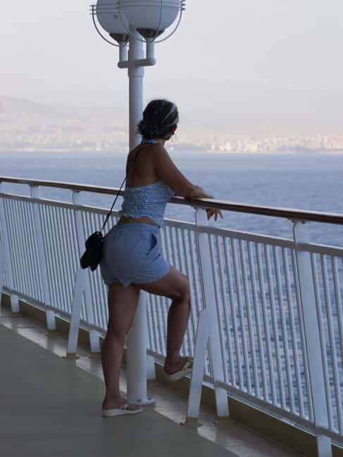 From Heraklion: Santorini Day Tour with Optional Transfer - Fira: where the Caldera views meet shops and short walks