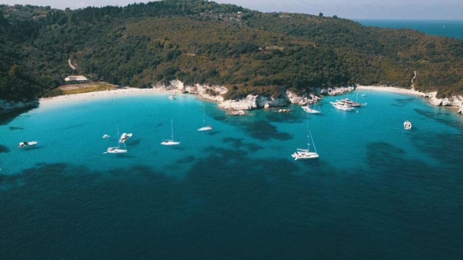 From Lefkimmi: Paxos, Antipaxos & Blue Caves Speedboat Tour - Boat comfort, crew, and onboard reality checks