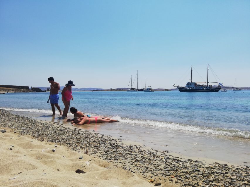 From Mykonos: Cruise to Delos and Rhenia with Lunch - From Mykonos Old Port to the Aegean: the start-to-float setup