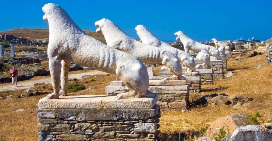 From Mykonos: Delos Archaeological Site Guided Evening Tour - First steps on Delos: getting your bearings fast on sacred streets
