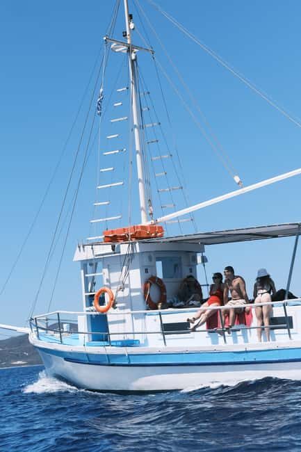 From Paros: Crab Island and Salt Lake Antiparos Boat Trip - Key things I’d prioritize before you go