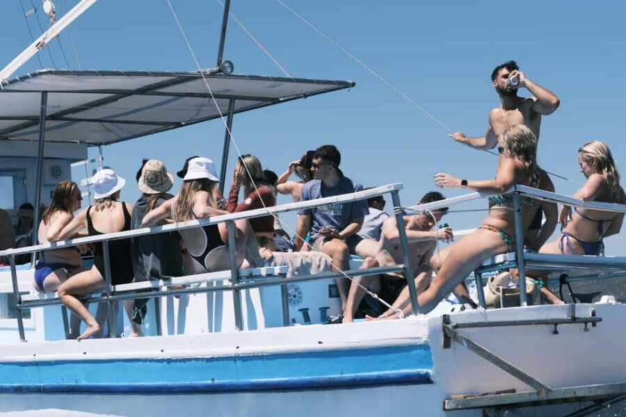 From Paros: Crab Island and Salt Lake Antiparos Boat Trip - Meeting at Paroikia port: find the kiosk, not the panic