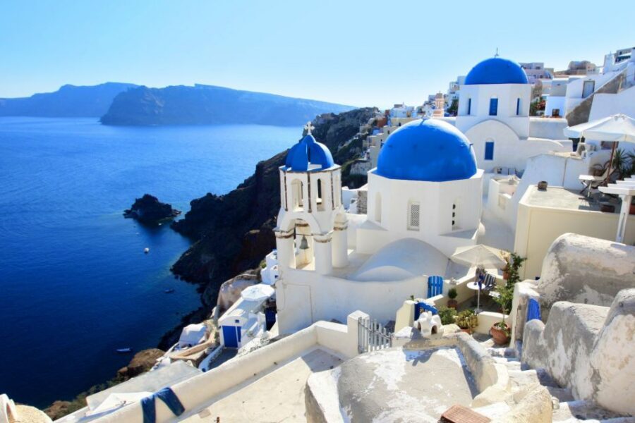 From Rethymno: Full-Day Trip to Santorini by Boat - Oia’s cliffs and blue-white houses: photo windows and how to pace yourself