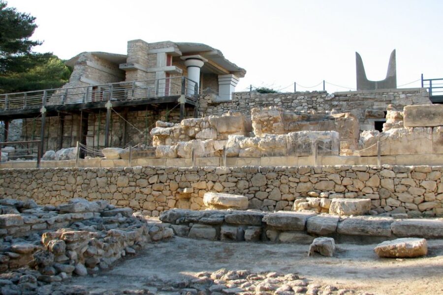 From Rethymno: Knossos Palace and Heraklion Guided Tour - What to bring and wear for comfort