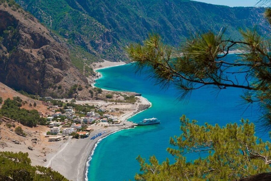 From Rethymno: Samaria gorge with Professional Hiking Guide - What to pack so you don’t hate the last two hours