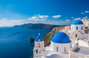 From Rethymno: Santorini Guided Tour and Cruise from Crete - Entering Santorini at Athinios: what your landing day feels like