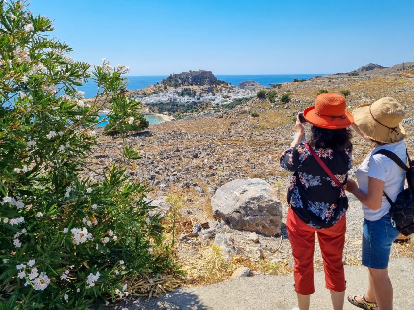 From Rhodes: Lindos Round-Trip Bus Transfer with Free Time - Climbing to the Acropolis of Lindos