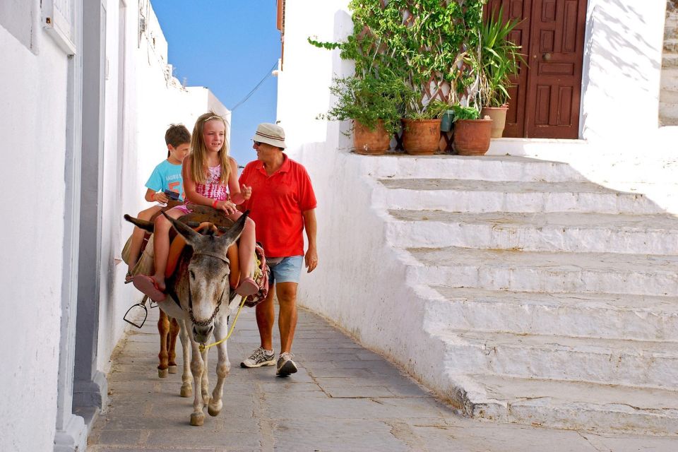From Rhodes: Lindos Round-Trip Bus Transfer with Free Time - Lunch, roof terraces, and the clock