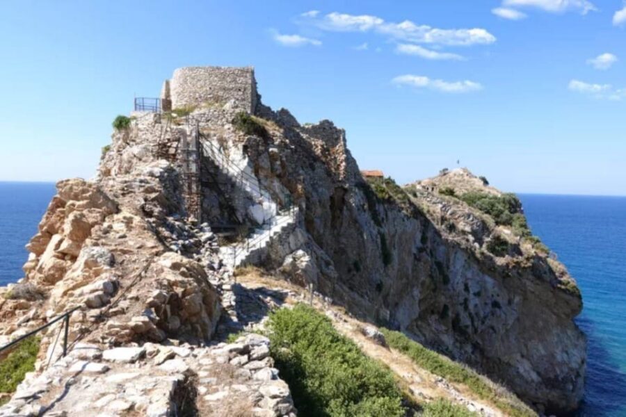 From Skiathos: Cruise to Lalaria, Kastro, and Tsougris - Who should book this cruise, and who should skip it