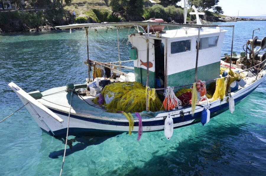 From Thessaloniki: Halkidiki Blue Lagoon Cruise - From Thessaloniki to Halkidiki: the Smoothest Part Is the Setup