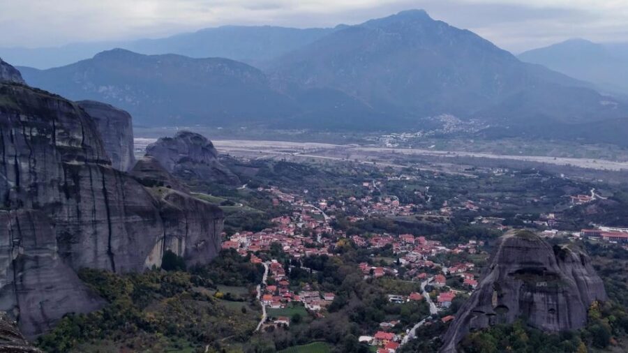 From Thessaloniki: Meteora Small Group Day Trip - What to Wear and Bring for Cliffside Monasteries