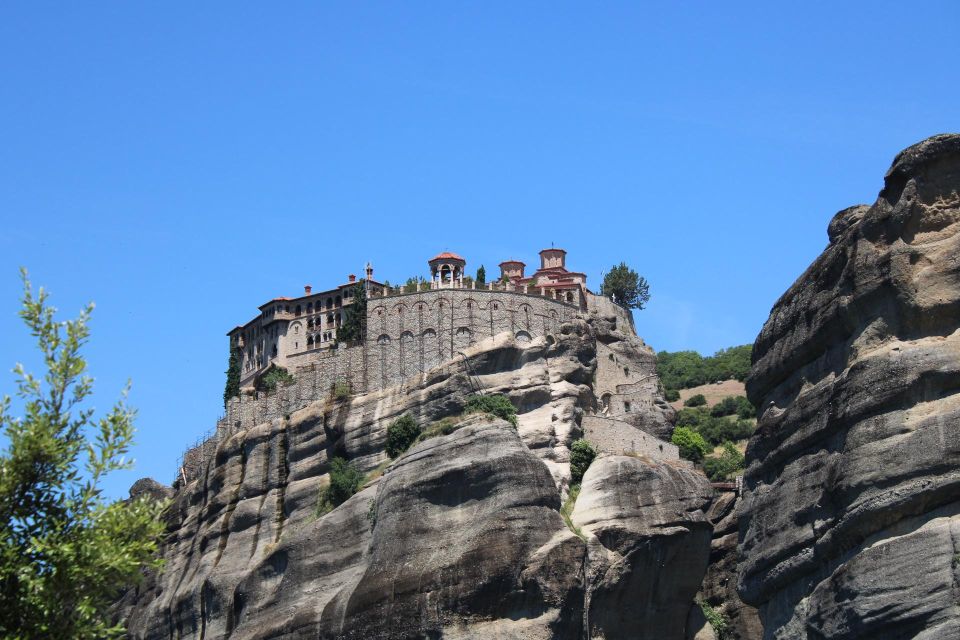 From Thessaloniki :Private driving tour to Meteora - Who will enjoy this day most