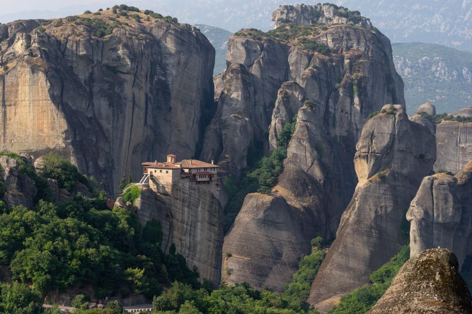 From Thessaloniki: Train Trip to Meteora & Monastery Tour - Seeing all six Meteora monasteries by minibus