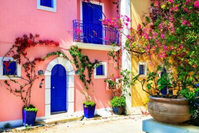 Full-Day Assos & Fiscardo Island Tour in Kefalonia - Assos, two hours among colorful houses