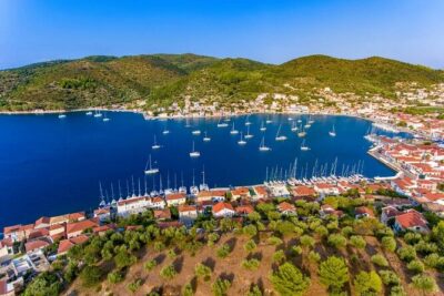 Full-Day Discover Ithaka (Ithaca) Bus Tour [from Kefalonia] - The road to Kioni is scenic but takes time