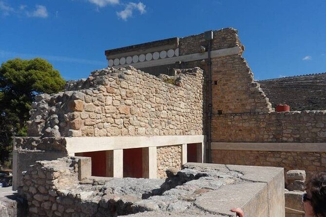 Full-Day Knossos and Heraklion Tour from Chania and Rethymno - Palace of Knossos: The Minoans, the Myths, and the Real Layout