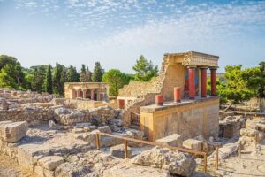 Full-Day Knossos and Heraklion Tour from Chania and Rethymno - Hearing the Story in a Crowd: The Whispers Audio System